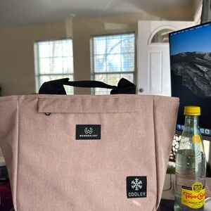 Swiglife Wanderlust Blush Cooler Bag